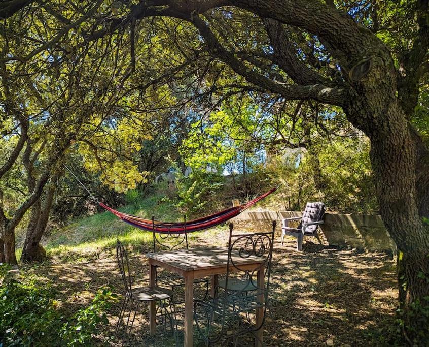 Sous les Chênes Peypin-d'Aigues Exterior foto